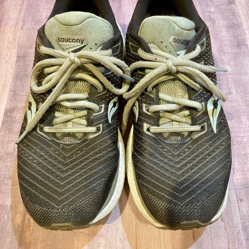 Saucony Triumph 18 sz 7.5 B